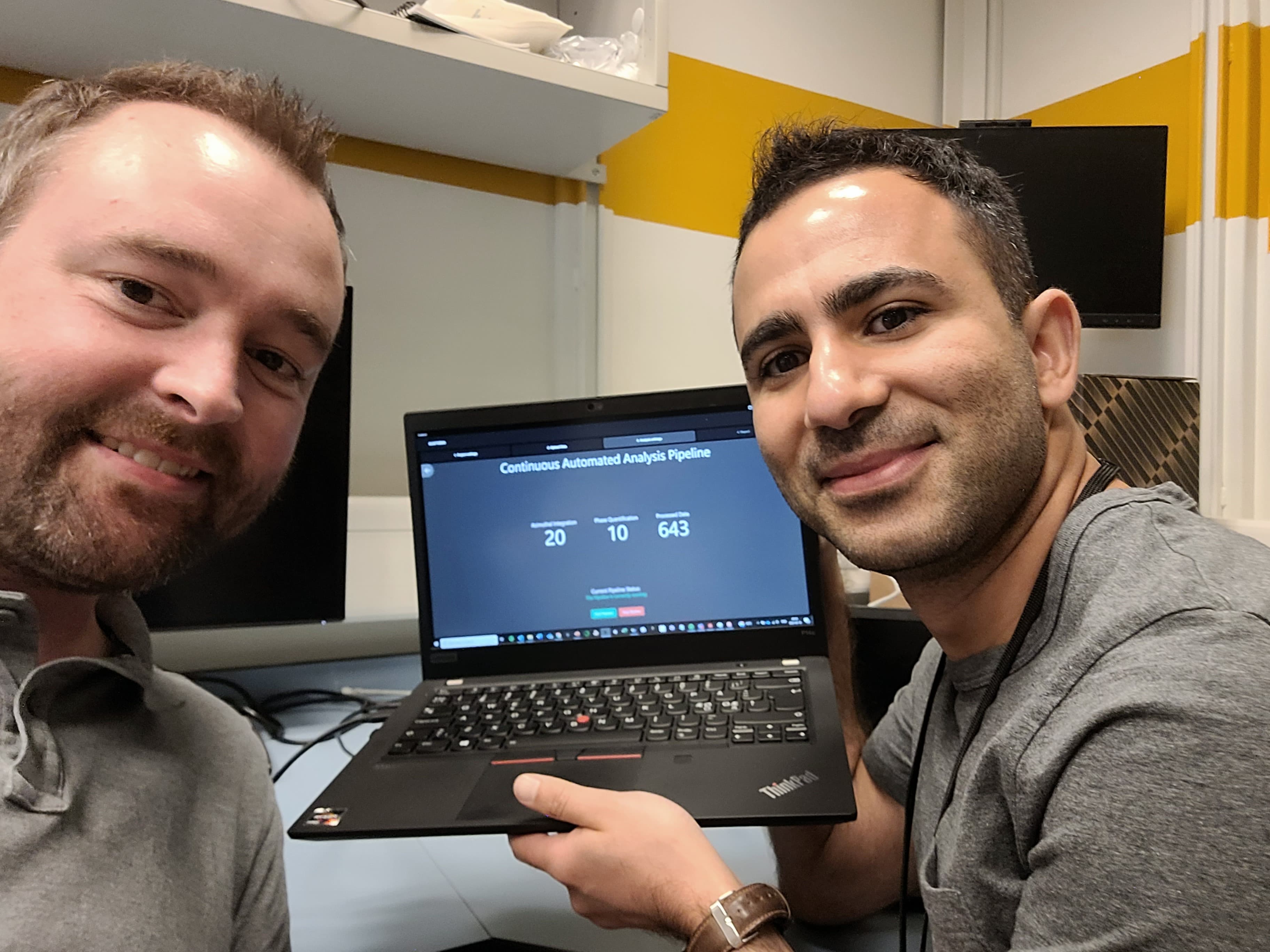 Malte Blankenburg and Ahmet Bahadir Yildiz during beamtime testing